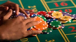 Studio live roulette game 777 dengan roda HD dan dealer profesional